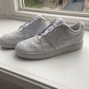 Used Nike Court Vision Lo